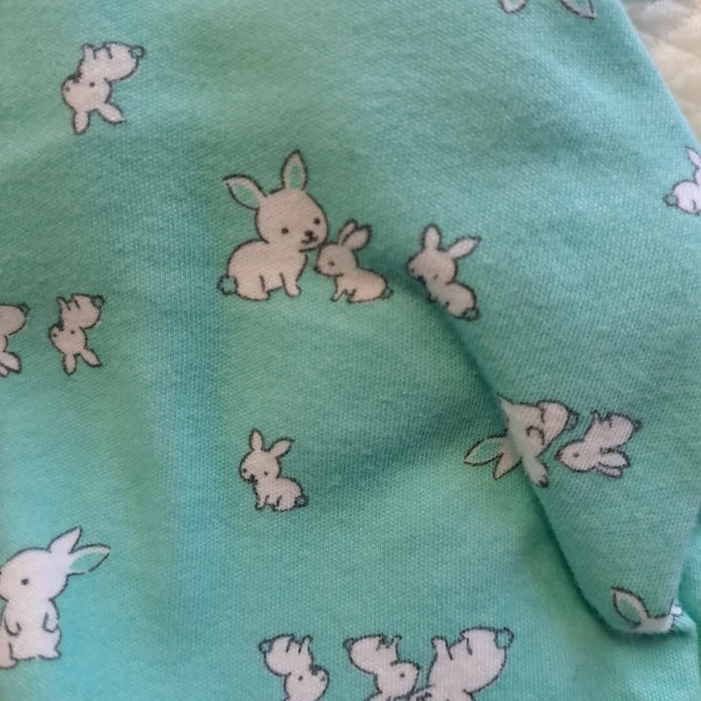 Bundle Of 6 Footed Pajamas.  Size  0-3months